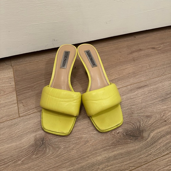 Heels - Picture 2 of 4